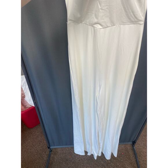 Susana Monaco Cowl Halter Jumpsuit in Sugar X-small NWOT (b40) - Picture 5 of 8